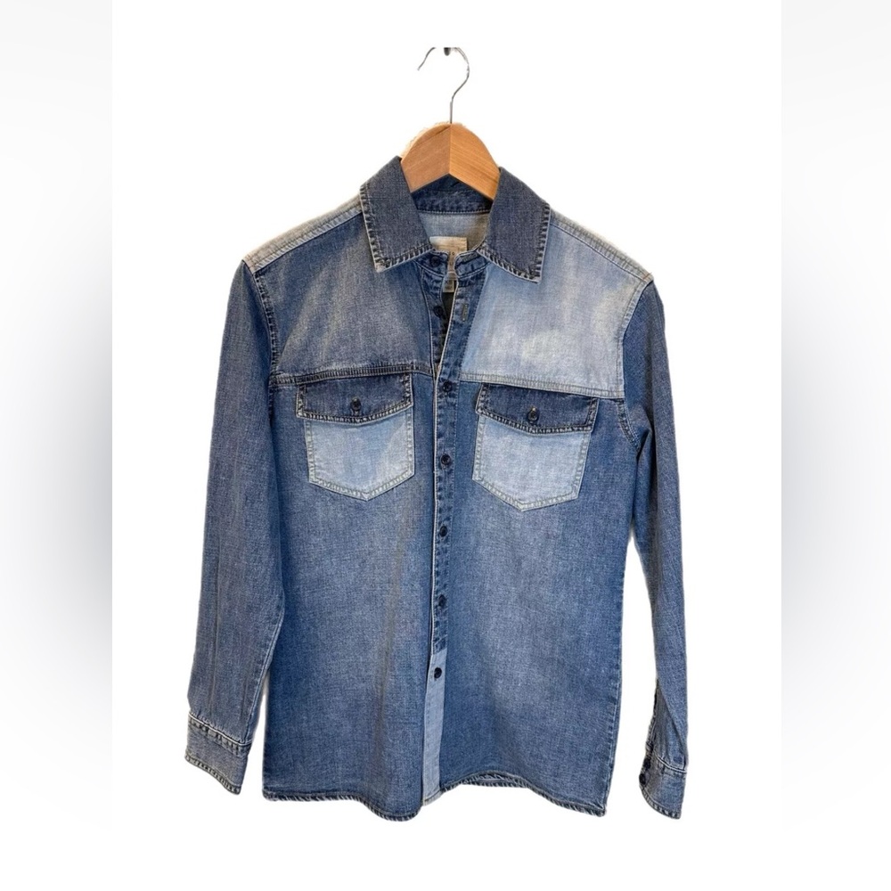 CLEO + WOLF Colorblock Blue Denim Button Down Shirt Long Sleeve Womens XS Cotton